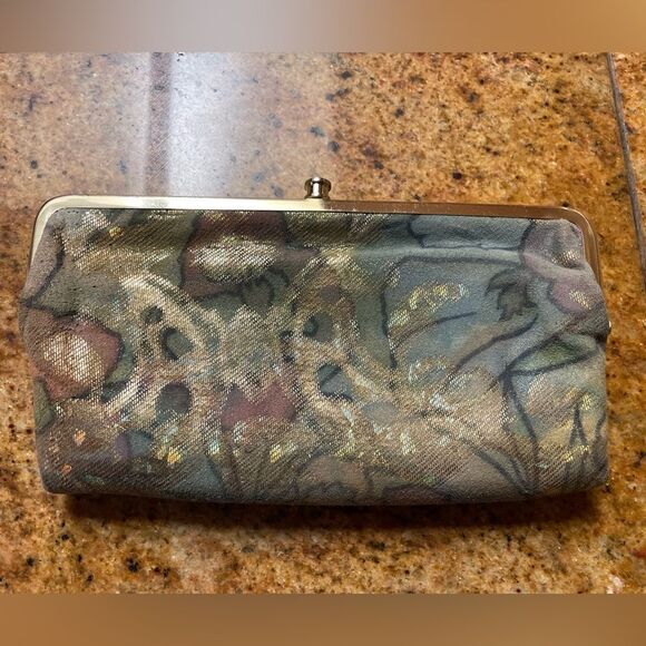 Hobo Lauren Clutch Wallet Black Leather Gold Hardware Blue Print Lining - Picture 1 of 8
